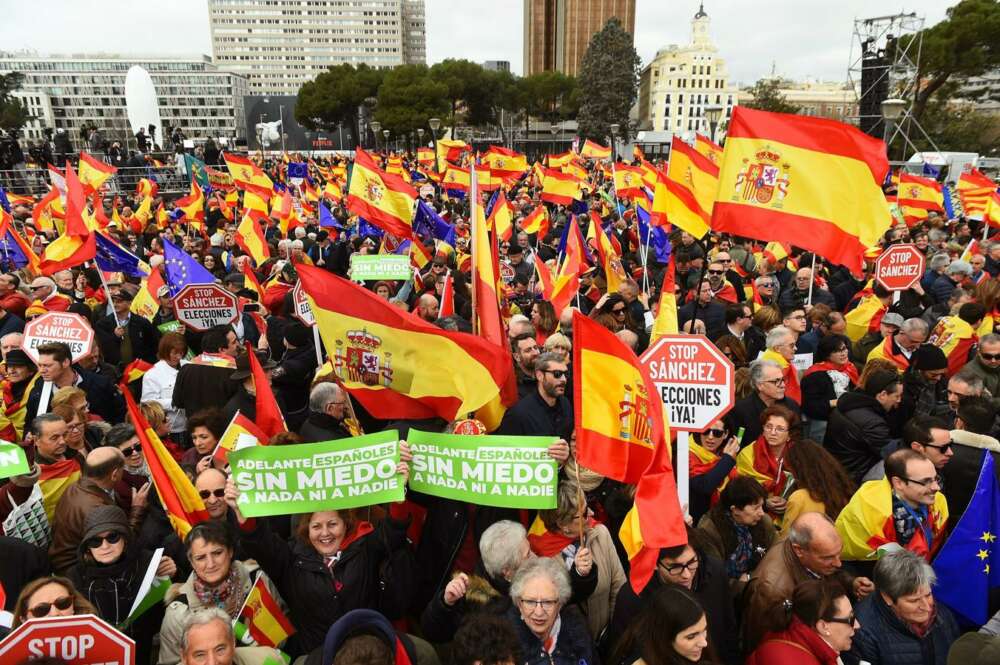 Manifestación de Colón en Madrid contra el Gobierno de Pedro Sánchez / EFE