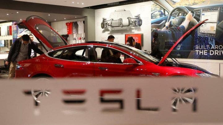 Tesla se convierte en el fabricante de coches más valioso del mundo tras superar a Toyota en bolsa./ EFE