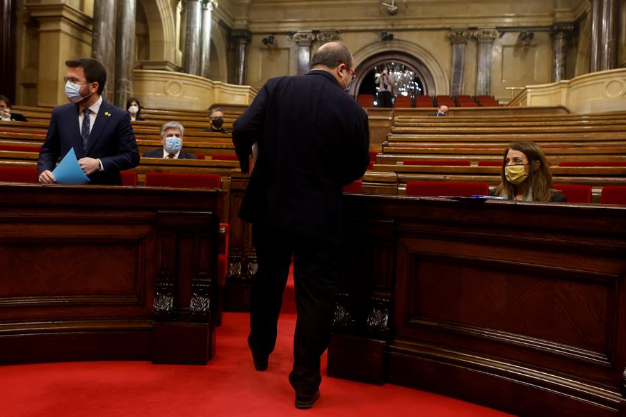 Sesión de la Diputación Permanente del Parlament, una vez disuelta la Cámara ante las elecciones catalanas del 14F / EFE