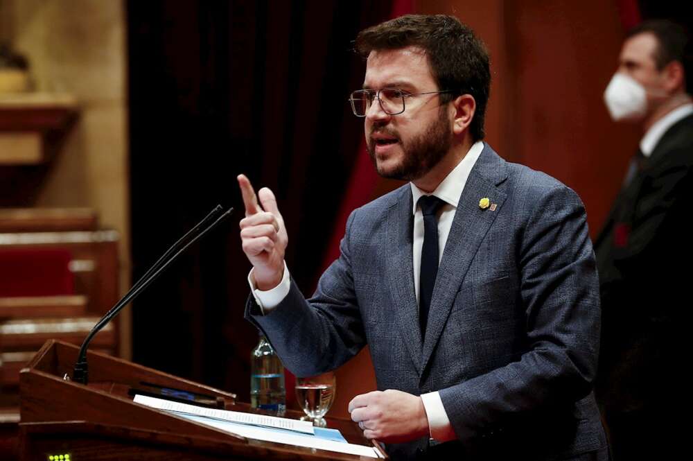 El presidente en funciones de la Generalitat, Pere Aragonès, comparece en el Parlament. EFE/ Quique García