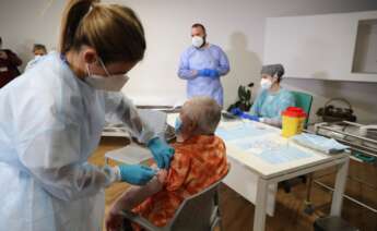 Más de 9.700 inoculados en Asturias en la primera semana de vacunación
