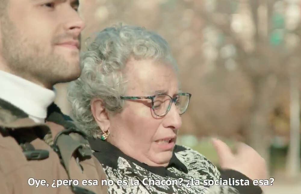 Captura del polémico vídeo de precampaña, donde se compara a Carme Chacón con Àngels Chacón