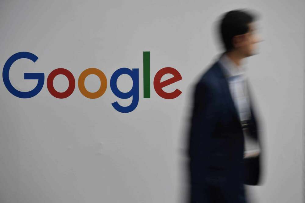 Los expertos creen que Google seguirá acaparando espacio en la nube, pero el exceso de confianza hará que la empresa tenga que ser cuidadosa en otras áreas./ EFE