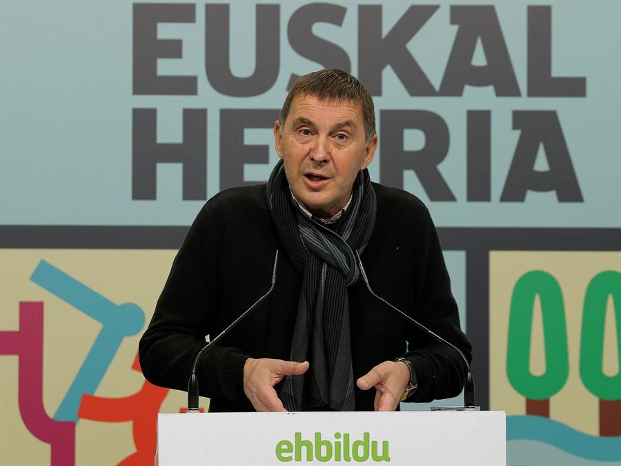 El coordinador general de EH Bildu, Arnaldo Otegi, en una comparecencia con los medios. EFE/Gorka Estrada