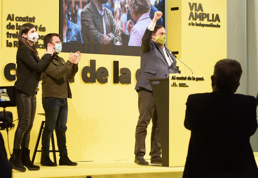 El líder de ERC, Oriol Junqueras, en un mitin protagonizado en el pabellón de Els Magraners de Lleida