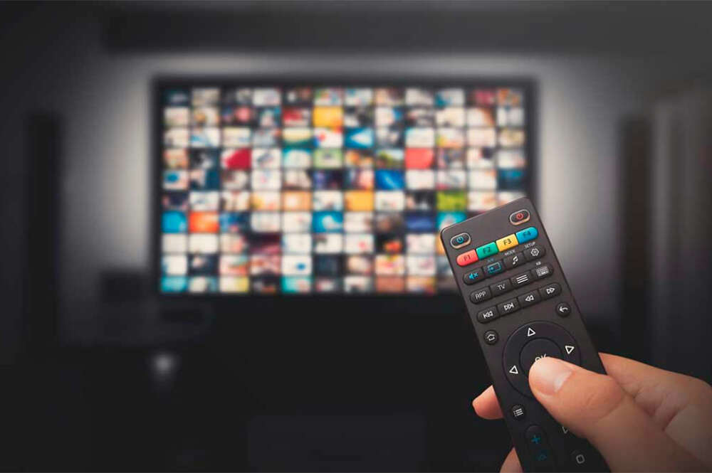 Pequeño Oxido cálmese Carrefour convierte tu televisión en una Smart TV con un invento de 39 euros
