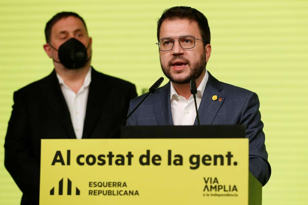 El candidato de ERC, Pere Aragonès, y Oriol Junqueras en una comparecencia el 14 de febrero de 2021 para valorar los resultados de las elecciones catalanas | EFE/AE