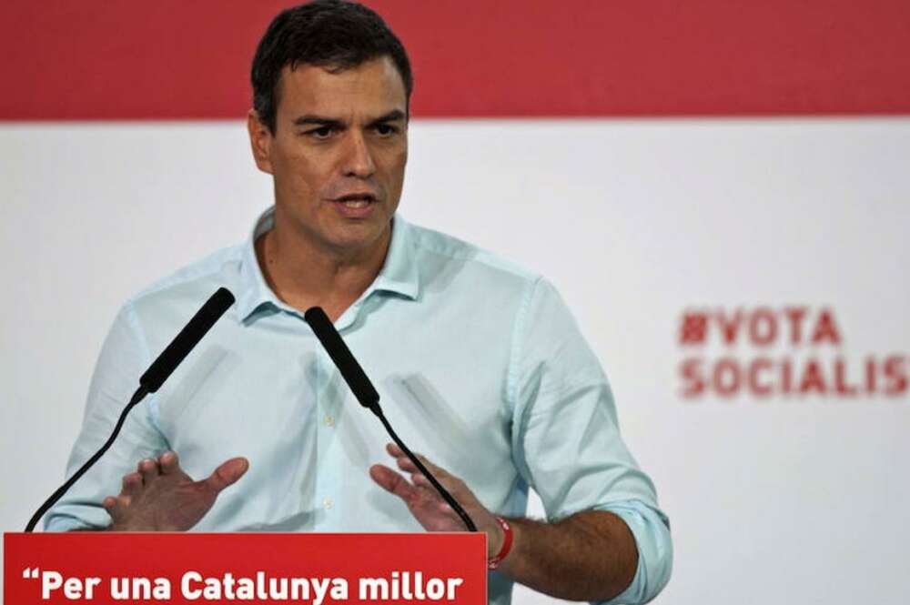 El secretario general del PSOE, Pedro Sánchez, durante el acto de campaña en Girona./ EFE