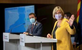 La consejera catalana de Salud, Alba Vergés, y el vicepresidente del Govern en funciones, Pere Aragonès, en rueda de prensa el 23 de marzo de 2021 | EFE/QG