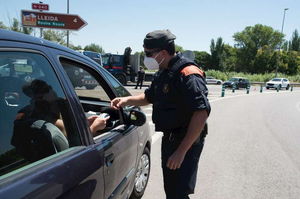 Vista de un control de vehículos en el acceso a Lleida, la capital de la comarca del Segrià. EFE/Ramón Gabriel/Archivo