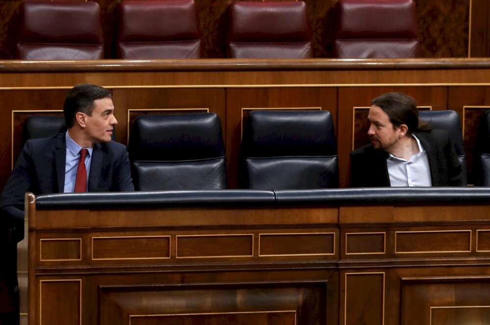 Pedro Sánchez y Pablo Iglesias en el Congreso. /EFE
