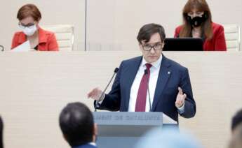 El lider del PSC, Salvador Illa, durante su intervencion en la segunda sesión del debate de investidura del candidato de ERC a la presidencia de la Generalitat, Pere Aragonès, celebrada este martes / EFE