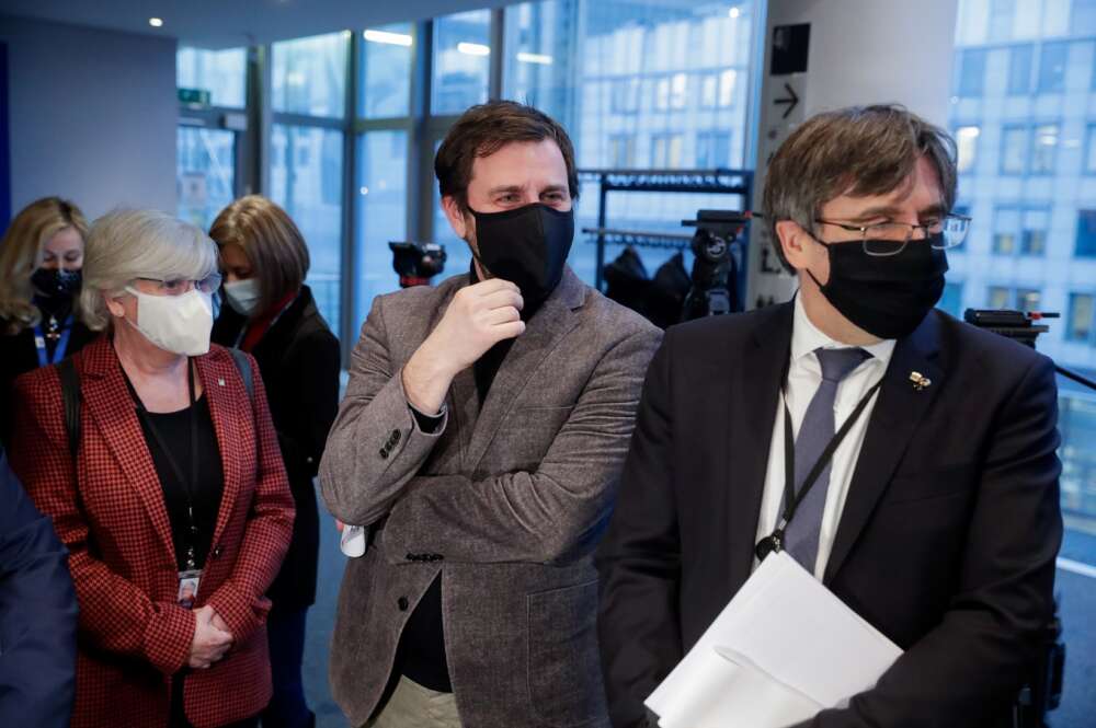 Clara Ponsatí, Toni Comín y Carls Puigdemont en el Parlamento Europeo, en Bruselas, el 14 de enero de 2021 | EFE/EPA/SL/Archivo