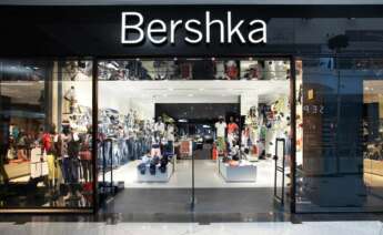 Fachada exterior de una tienda de Bershka