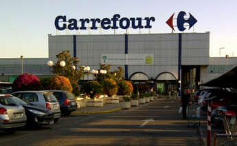 Exterior de un establecimiento de Carrefour