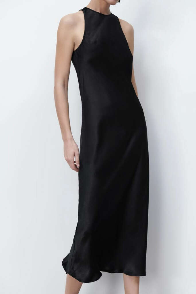 Vestido midi satinado halter negro de Zara