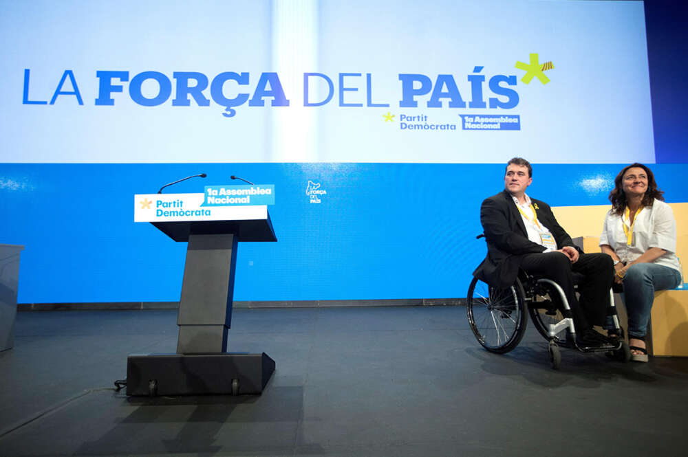 El presidente del PDeCAT, David Bonvehí junto a Mercè Conesa, presidenta del consejo nacional del PdeCat. EFE/Marta Pérez/Archivo