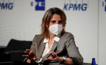 La vicepresidenta cuarta y ministra para la Transición Ecológica y el Reto Demográfico, Teresa Ribera, participa este miércoles en el cuarto de los foros que organizan EFE y la consultora KPMG sobre los fondos europeos, que en esta ocasión estará centrado en el reto de la transición energética, en el Instituto Cervantes, en Madrid. EFE/Juan Carlos Hidalgo