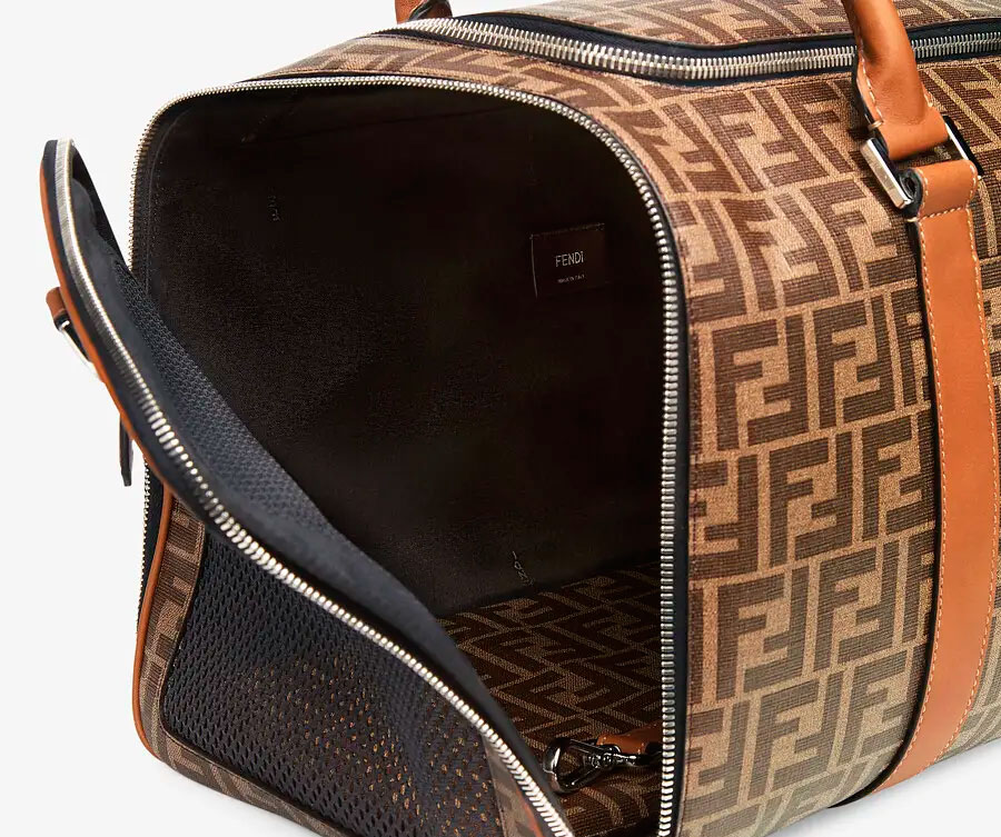 Bolso de transporte para mascotas de Fendi