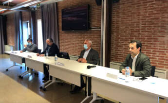 El presidente del PPC, Alejandro Fernández, junto al secretario General, Santi Rodríguez, y el presidente provincial de Barcelona, Óscar Ramírez / PP Barcelona