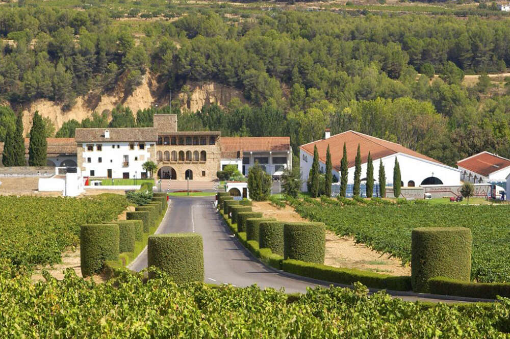 La masía milenaria de Segura Viudas está vinculada a la viticultura desde el siglo XII
