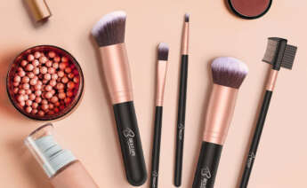 Set de brochas de maquillaje profesional de 16 piezas, en Amazon