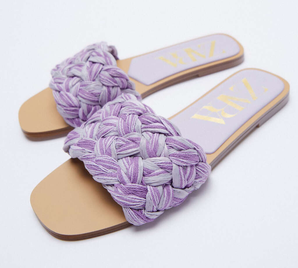 Zara se inspira en las nuevas sandalias 'top' de Bottega Veneta