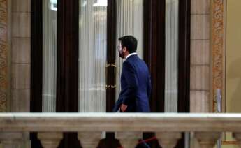 El candidato de ERC a la presidencia de la Generalitat, Pere Aragonès, en un receso durante la primera jornada del debate de su investidura, esta tarde en el Parlamento de Cataluña. EFE/Alberto Estévez/POOL