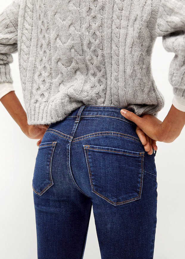 jeans vendidos de Mango son estos push-up Kim por 25,99 euros
