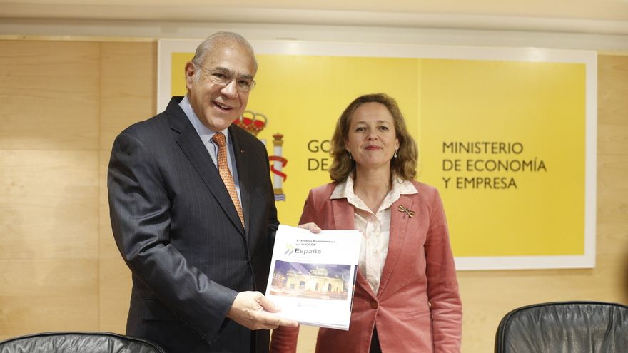 Ángel Gurría y Nadia Calviño. EFE