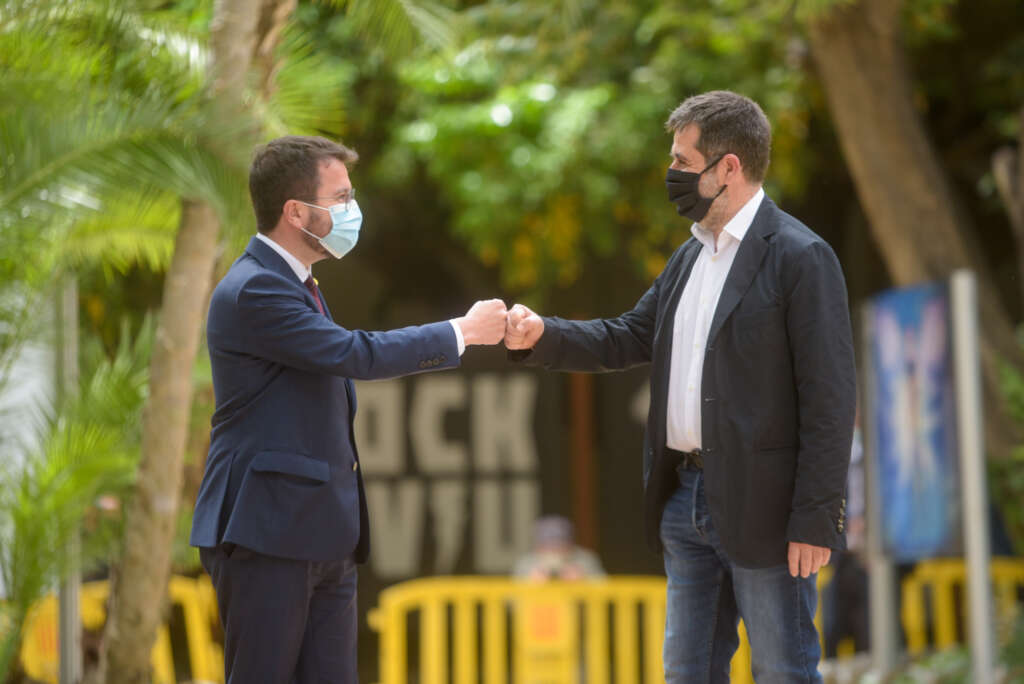 Pere Aragonès y Jordi Sànchez, momentos antes de anunciar el pacto de legislatura que evita las elecciones / Marc Puig (Esquerra Republicana)