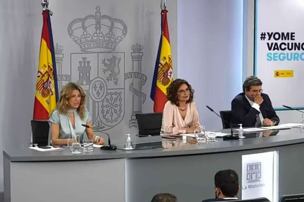 Rueda de prensa tras el Consejo de Ministros extraordinario con María Jesús Montero, Yolanda Díaz y José Luis Escrivá