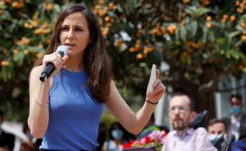 La ministra de Derechos Sociales, Ione Belarra, presenta a todos los miembros de su candidatura a la cuarta asamblea ciudadana estatal de Podemos (Vistalegre IV) en el inicio oficial de su campaña como candidata a la secretaría general de Podemos. EFE/Kai Försterling