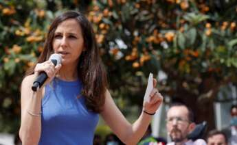 La ministra de Derechos Sociales, Ione Belarra, presenta a todos los miembros de su candidatura a la cuarta asamblea ciudadana estatal de Podemos (Vistalegre IV) en el inicio oficial de su campaña como candidata a la secretaría general de Podemos. EFE/Kai Försterling