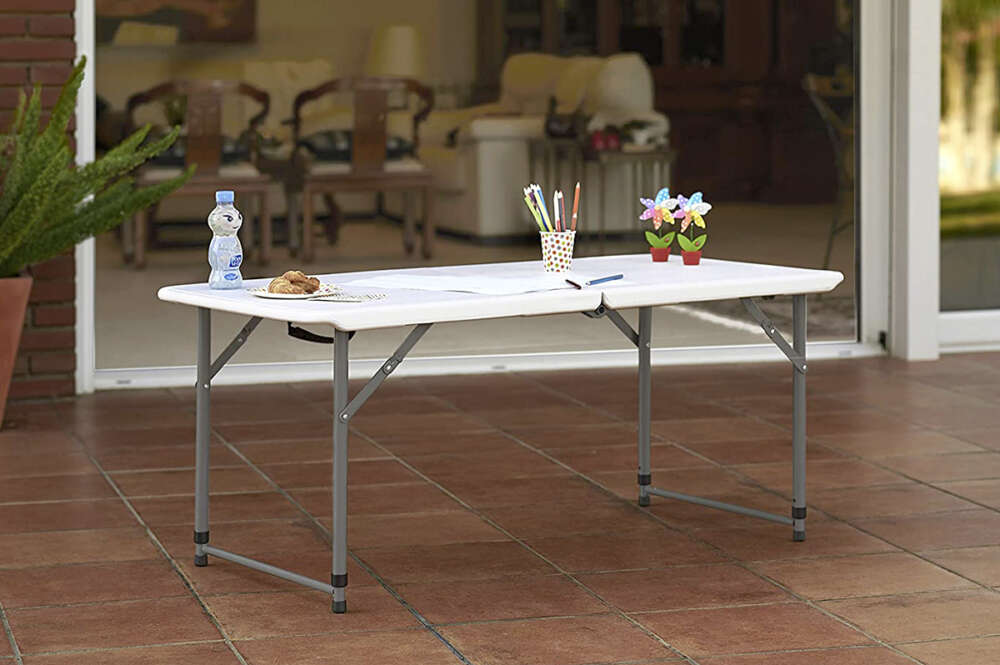 La mesa plegable de Kitgarden, disponible en Amazon