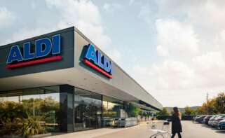 Fachada de una tienda de Aldi
