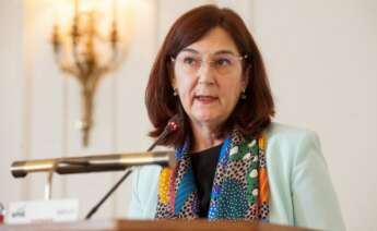 Cani Fernández, presidenta de la CNMC, durante su intervención en el curso de verano organizado por la APIE en la UIMP de Santander.