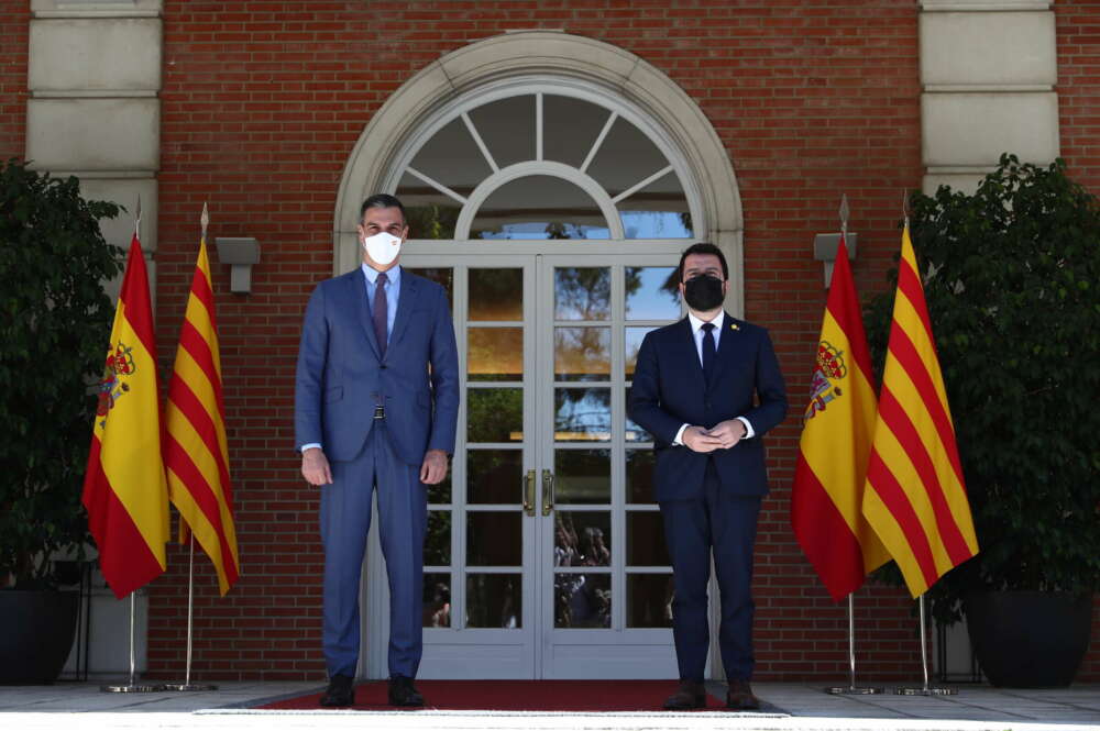 El Gobierno niega que se haya profundizado en la independencia de Cataluña, como ha explicado Pere Aragonès. Foto: Pool Moncloa / Borja Puig de la Bellacasa y Fernando Calvo.