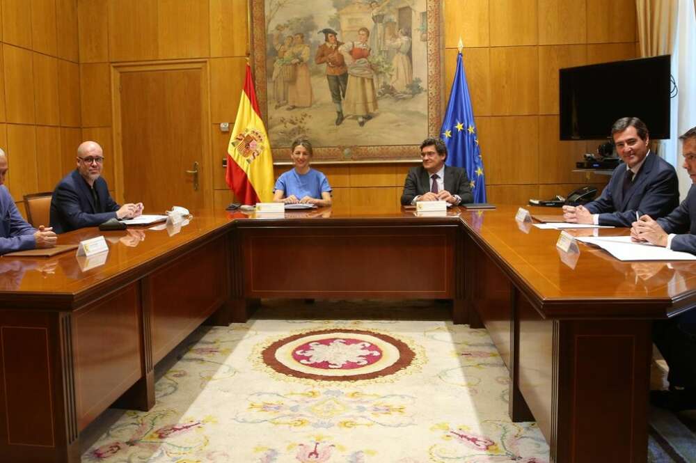 Los ministros de Trabajo y Seguridad Social, Yolanda Díaz y José Luis Escrivá, se reúnen con los secretarios generales de CCOO (Unai Sordo)y UGT (Pepe Álvarez) y con los presidente de CEOE (Antonio Garamendi) y Cepyme (Gerardo Cuerva)