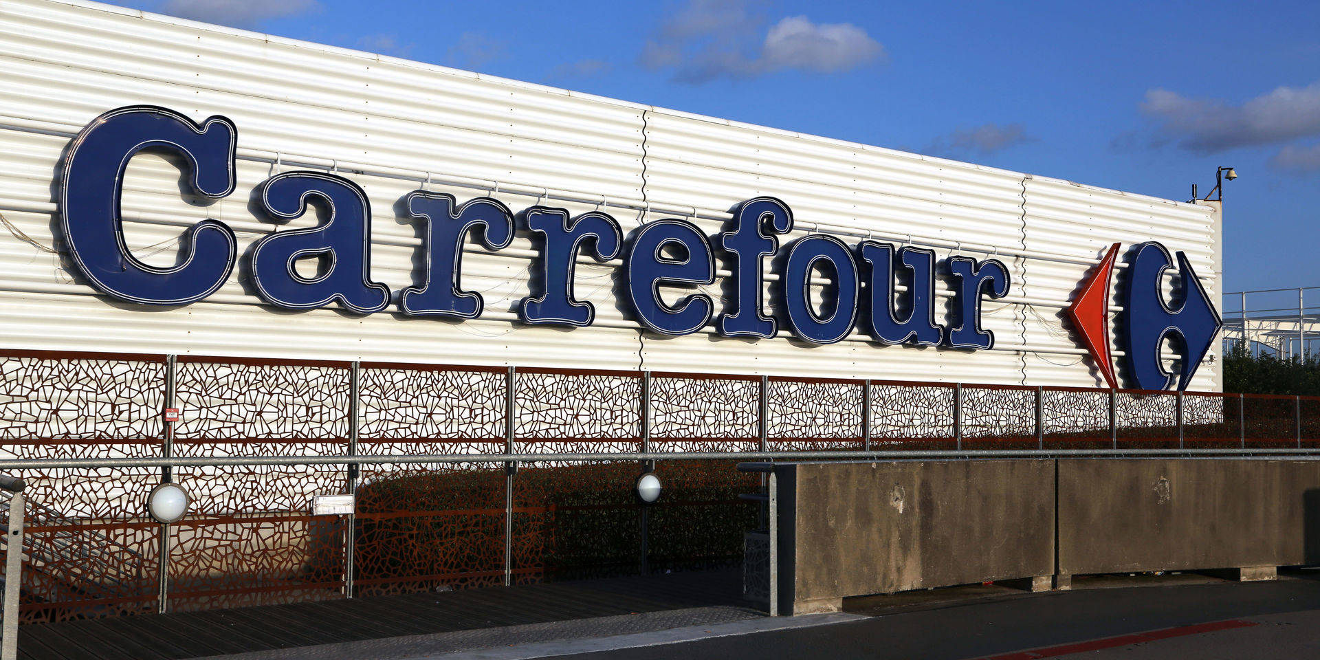 Carrefour da la bienvenida la Navidad en tu armario con el más ambientado en época - Economía Digital