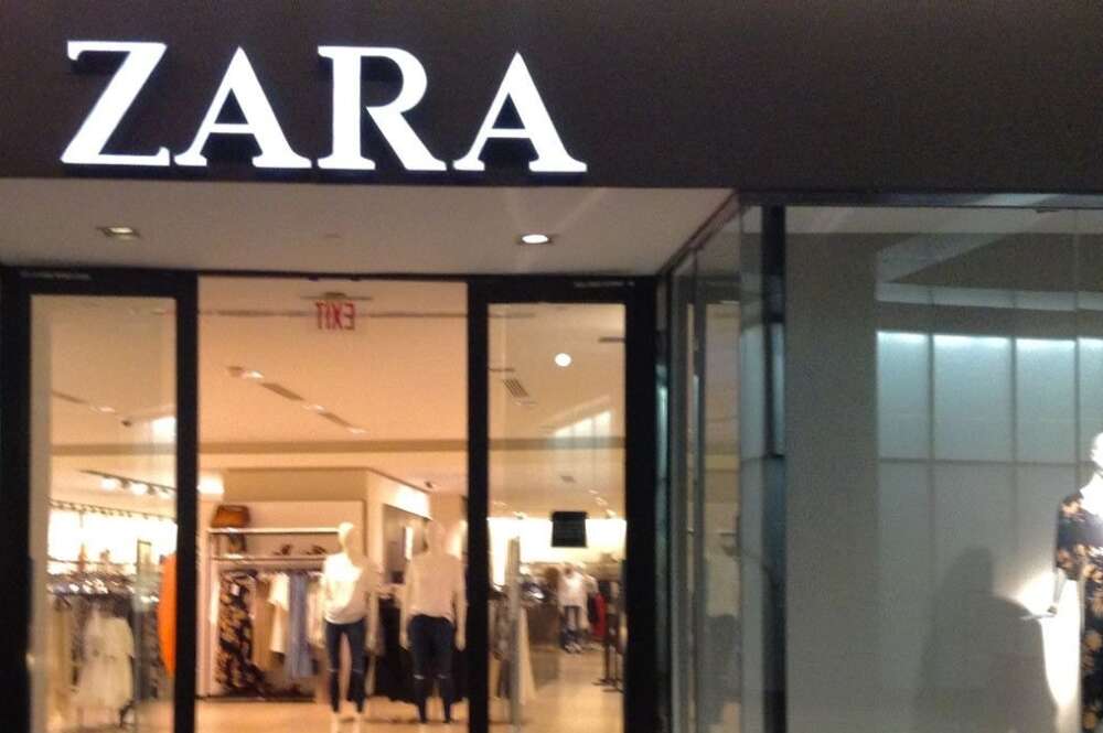 Fachada exterior de una tienda de Zara