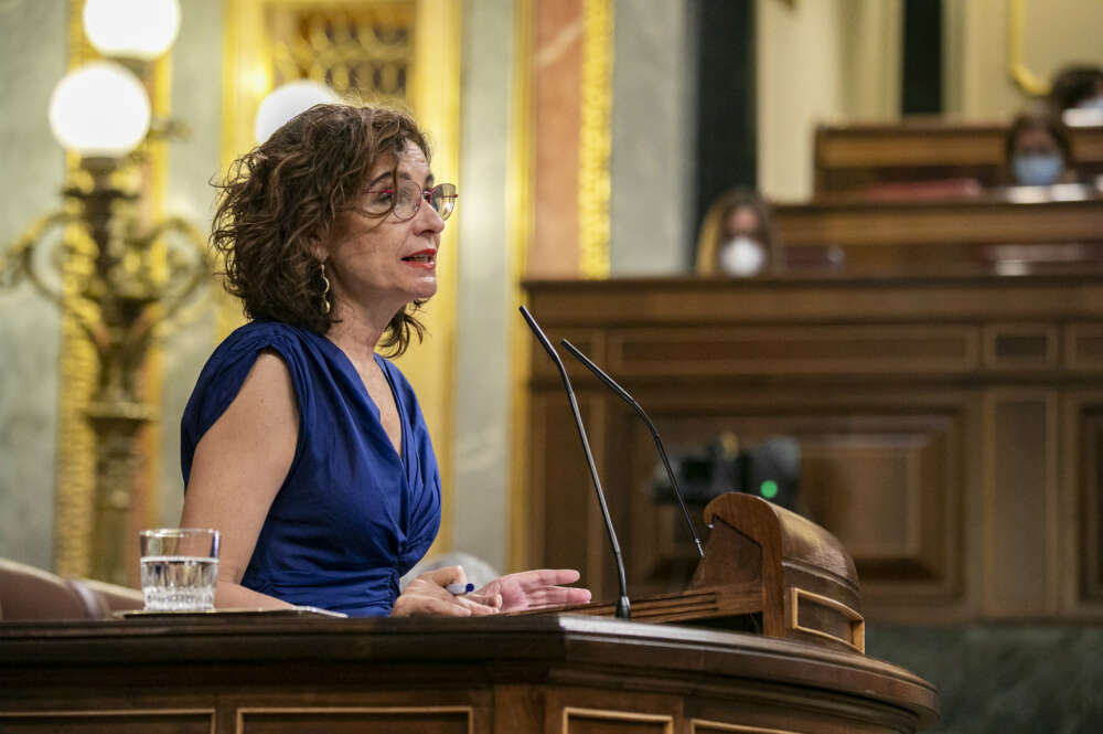 El Gobierno saca adelante en el Congreso el decreto que permitirá a los interinos con más de 10 años de antigüedad acceder a una plaza fija sin oposición.