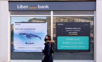 Fachada de una sucursal de Liberbank en Málaga.