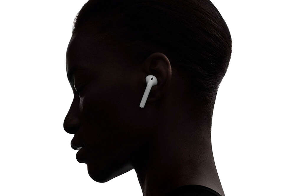 Mediamarkt y Amazon tienen los AirPods de Apple a precio m nimo