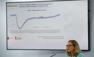 Nadia Calvió anuncia que el Gobierno decidirá la subida del salario mínimo en septiembre. // EFE