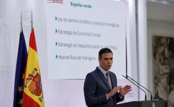 El presidente del Gobierno, Pedro Sánchez, durante su intervención para hacer balance del curso político marcado por la pandemia y la reapertura del diálogo con Cataluña y presentar un informe sobre el cumplimiento de los compromisos contraídos por el Ejecutivo, este jueves en Moncloa. EFE/ Emilio Naranjo