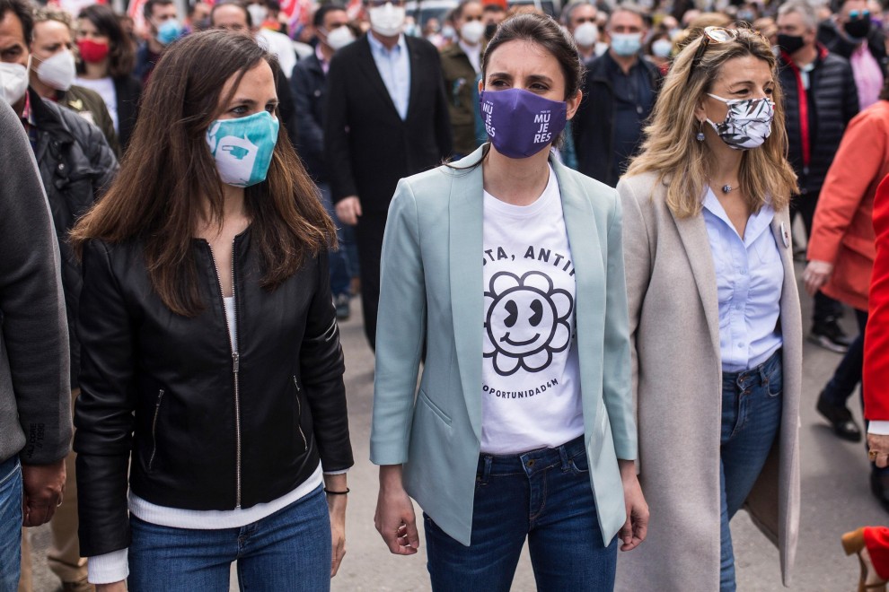 La ministra de Derechos Sociales y Agenda 2030, Ione Belarra; la ministra de Igualdad, Irene Montero; la vicepresidenta tercera y ministra de Trabajo, Yolanda Díaz. : Alejandro Martínez Vélez/EFE