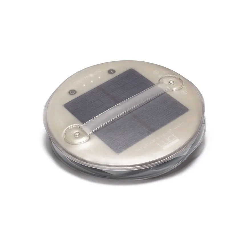 Lámpara solar inflable a la venta en Decathlon