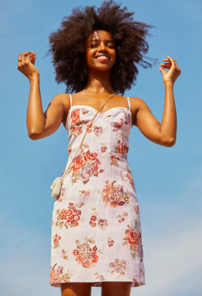 El Vestido en mezcla de lyocell de H&M que recupera el corsé