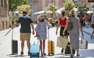 La Covid aleja de España al turismo internacional: 5,5 millones menos de visitantes que en julio de 2019.